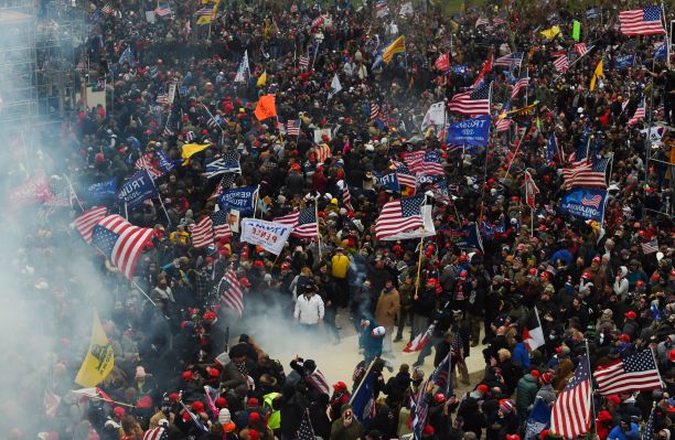 Facebook e Instagram bloquean #StormTheCapitol, impiden que Trump publique durante 24 horas