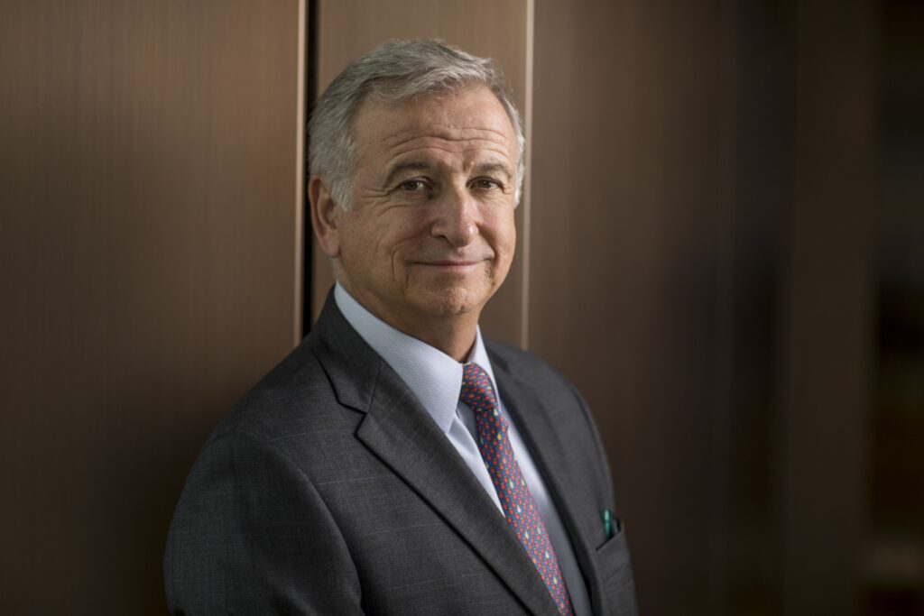 Felipe Larraín: “El estallido en Chile no se debe solamente a la desigualdad, nadie lo predijo”