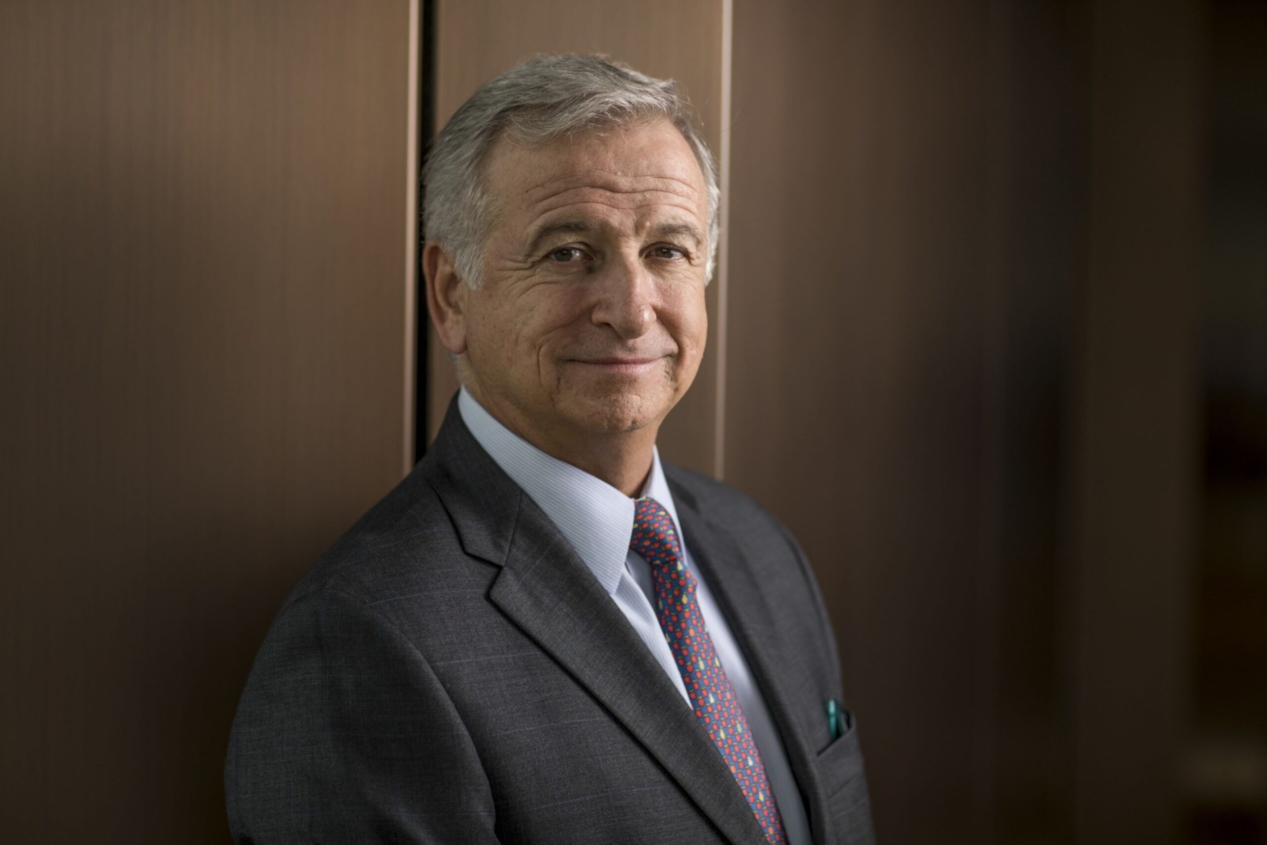 Felipe Larraín: “El estallido en Chile no se debe solamente a la desigualdad, nadie lo predijo”