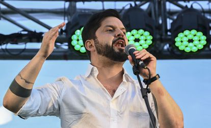 Gabriel Boric cierra la campaña electoral de Apruebo Dignidad en Casablanca, Chile, el jueves 18 de noviembre de 2021.