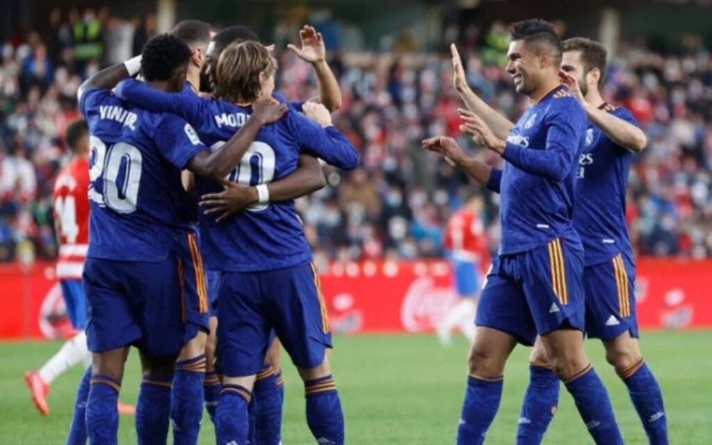 Golea Real Madrid a domicilio al Granada | Video