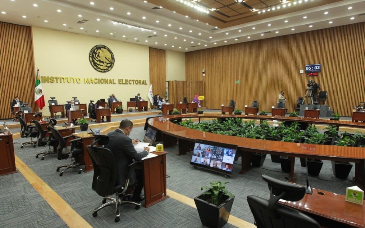 INE a Morena: no procede renunciar ahora al dinero que ya recibieron