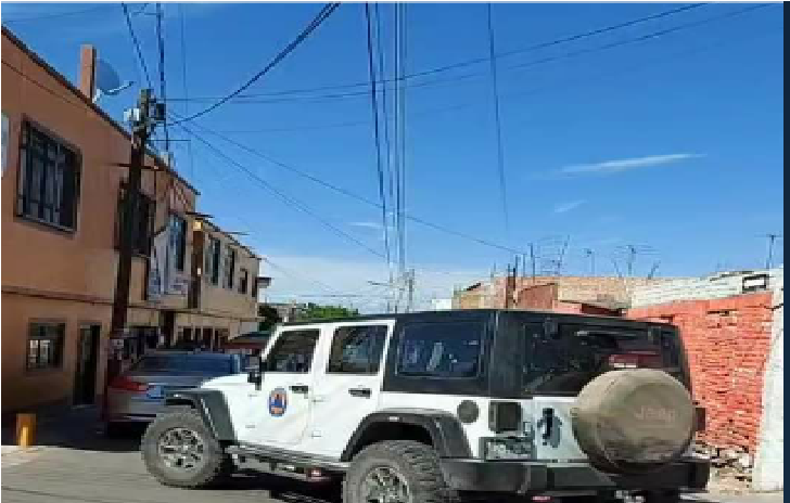 Intenta suicidarse un joven, en El Riel, San Juan del Río, antes golpeó a su esposa e hijo