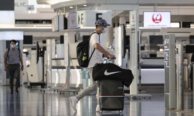 Japón prohíbe el ingreso de ciudadanos extranjeros ante expansión de la variante Ómicron