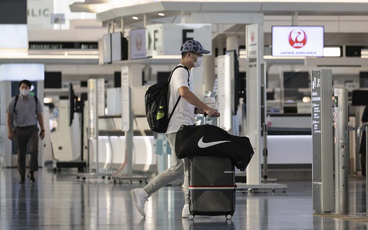 Japón prohíbe el ingreso de ciudadanos extranjeros ante expansión de la variante Ómicron