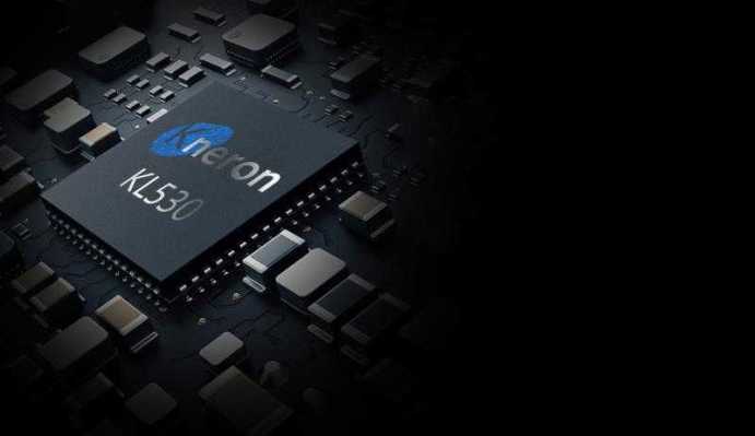 Kneron lanza su primer chip de grado automotriz para sistemas ADAS y AV