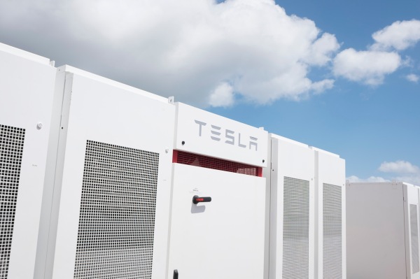 La propuesta de un parque eólico marino de EE. UU. Utiliza baterías Tesla para almacenar energía