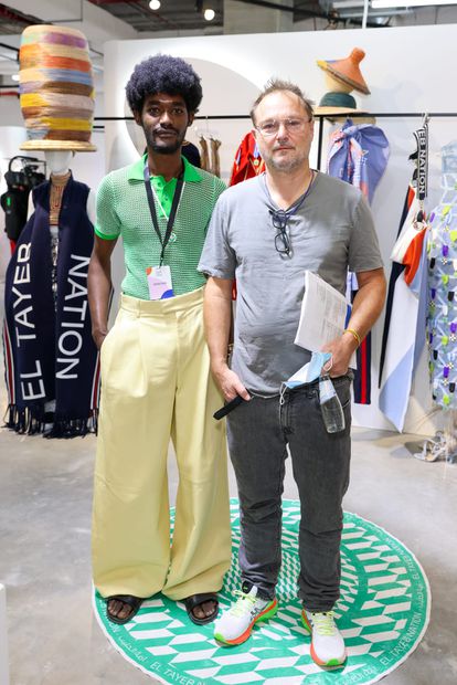 El ganador a joven talento, El Tayeb, con Juergen Teller.