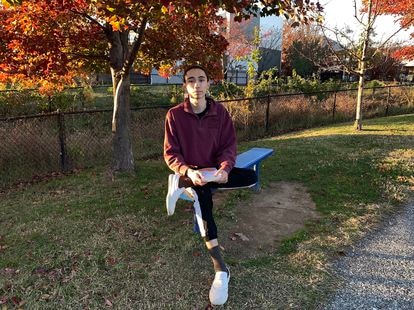 Peter Christophe Atwill, fotografiado el viernes en un parque de Washington. Foto: Luisa Arbeláez 