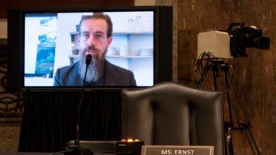 Las filosofías divergentes de Twitter y Facebook se mostraron en la última audiencia tecnológica