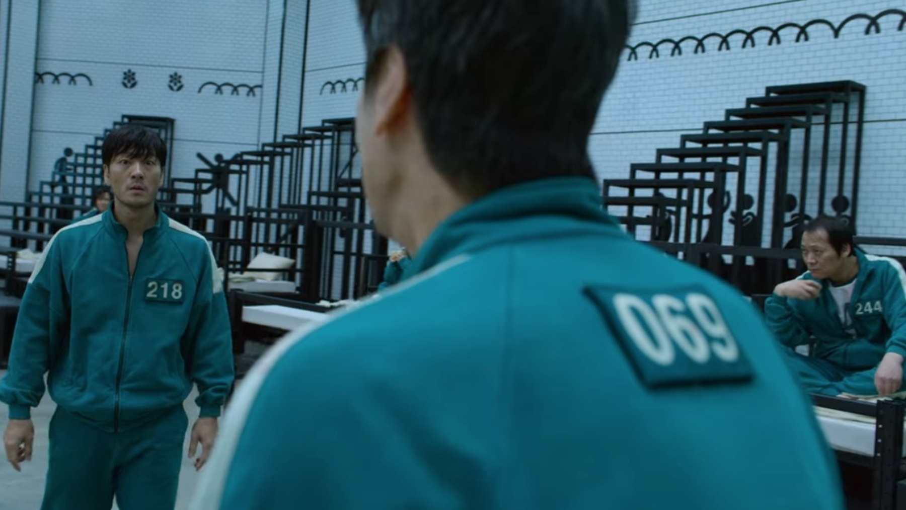 Lo que esconden las paredes del dormitorio de El Juego del Calamar