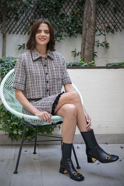 La actriz Macarena Gómez posa en la Academia del Perfume en Madrid.