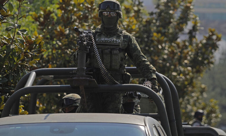 Mesa | Acuerdo dota a las Fuerzas Armadas de protección al escrutinio: Dresser; choca con ley de Seguridad Nacional: Raphael | Video