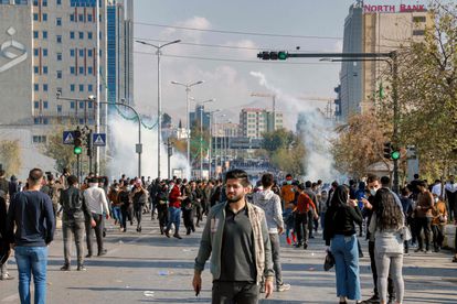 Miles de estudiantes protestan en el Kurdistán iraquí por la falta de ayudas