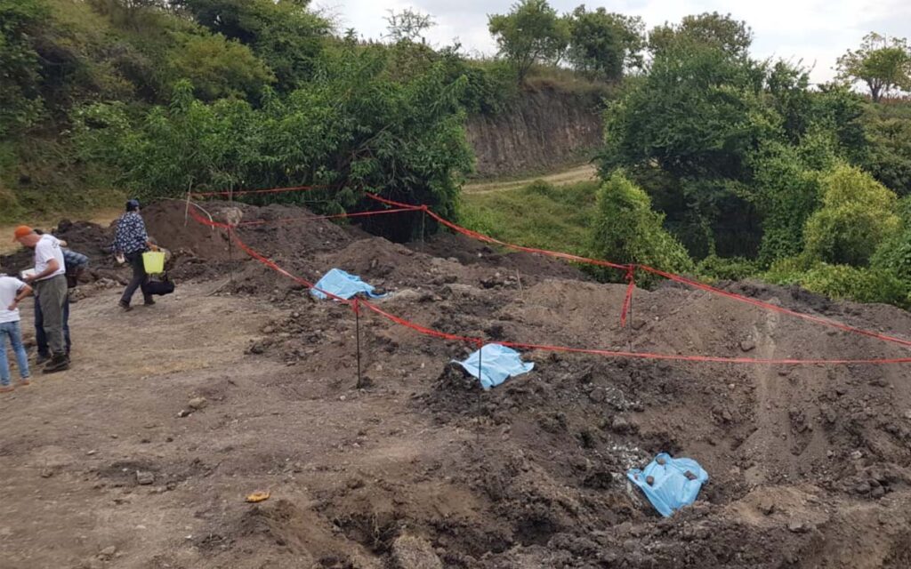 Morelos: Brigada Nacional de Búsqueda de Personas Desaparecidas encuentra en Mixtlalcingo 75 restos óseos cubiertos con yeso