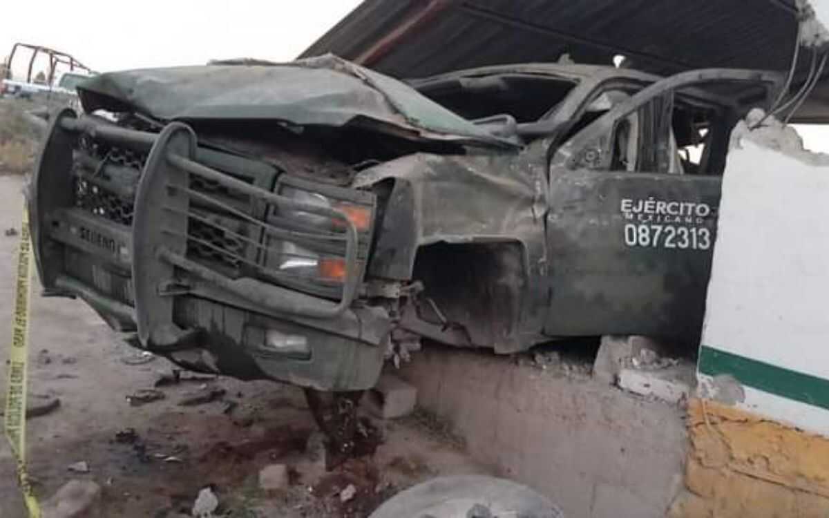 Mueren cinco elementos de Sedena tras volcadura en Durango