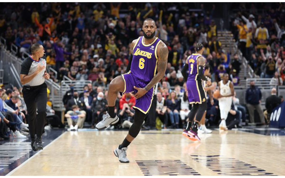 NBA: Multan a LeBron James por señal obscena | Tuit