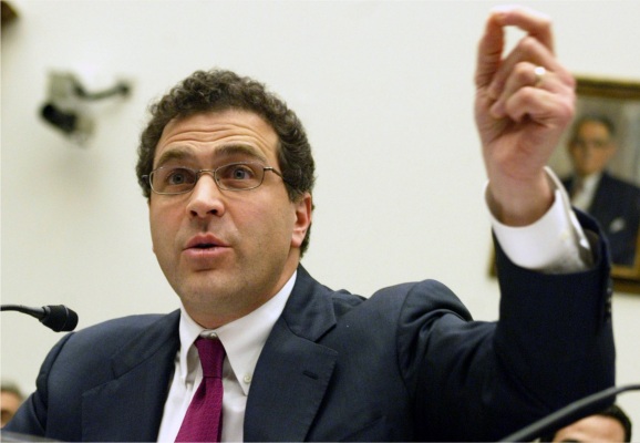 Nota interna de Facebook ve al vicepresidente saliente de comunicaciones, Schrage, asumir la culpa de contratar a Definers