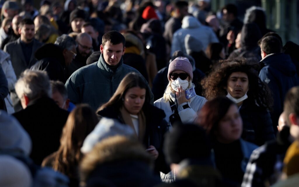 OMS advierte una sobrerreacción por ómicron