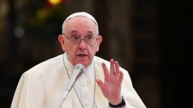 Papa agradece ayuda de los periodistas para destapar escándalos sexuales en la Iglesia