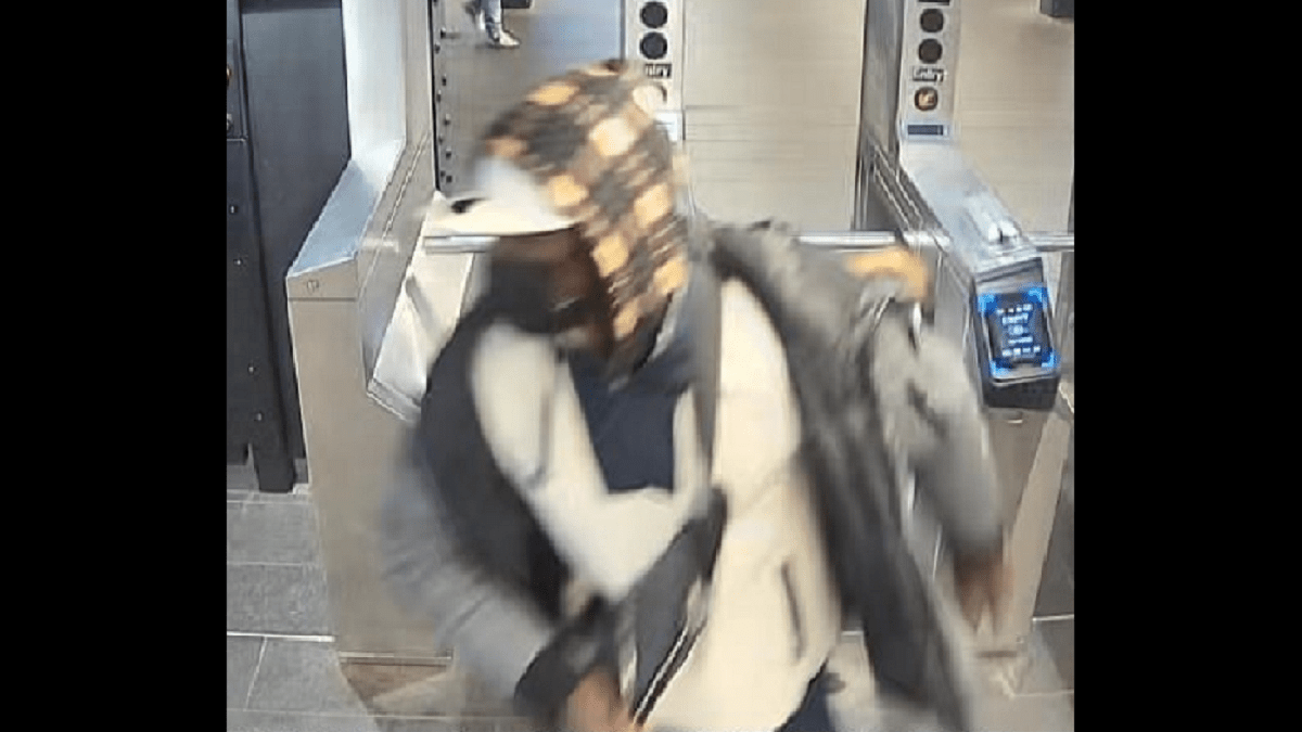 Pasajero muere apuñalado en un metro durante ataque no provocado en Manhattan