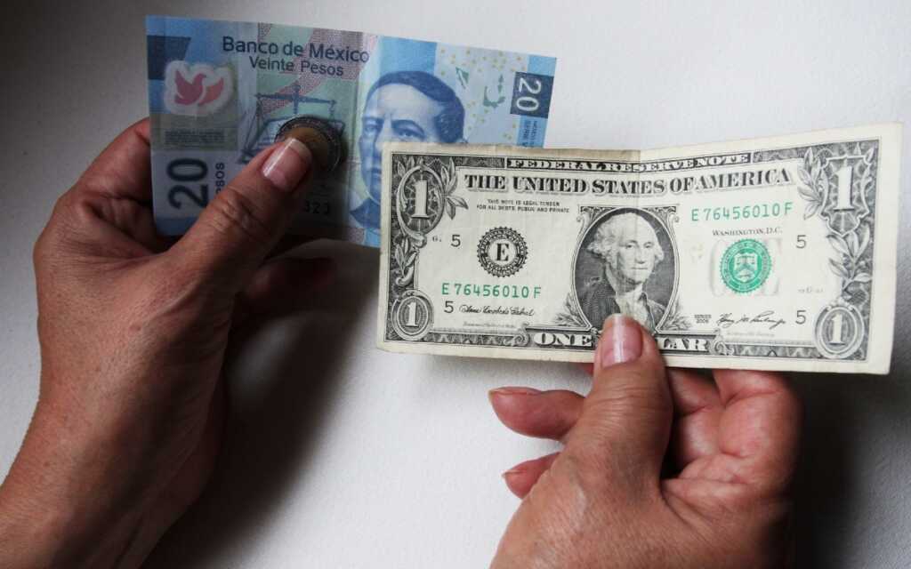 Perfila el peso un retroceso semanal ante preocupaciones por la inflación