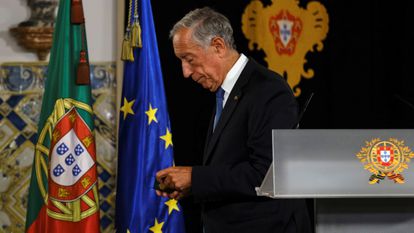 El presidente portugués, Marcelo Rebelo de Sousa, después de anunciar que disolverá el Parlamento y convocará elecciones el 30 de enero, el pasado jueves.