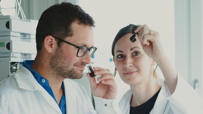 QOA trae una ronda de semillas para hacer con el chocolate lo que Oatly hizo con la leche