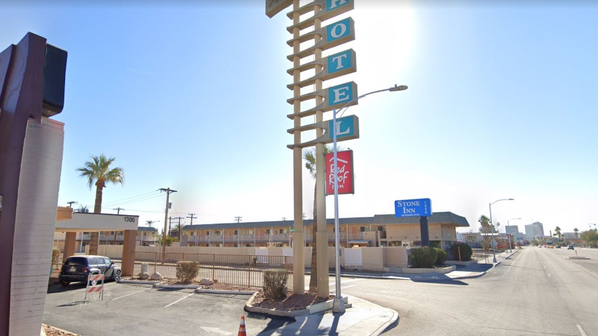 Refugiados afganos, víctimas de intoxicación alimentaria en el hotel de Tucson