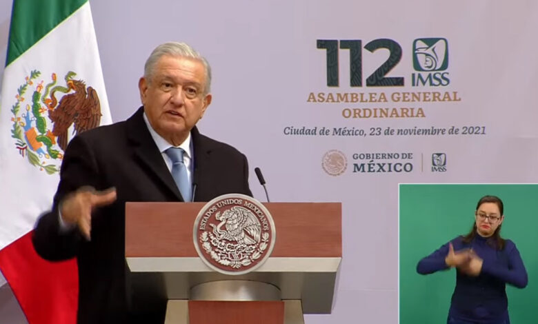 'Si es necesario', fuerzas armadas distribuirán medicamentos: AMLO