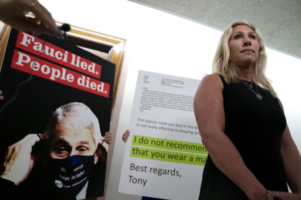 Twitter prohíbe la cuenta personal de la representante Marjorie Taylor-Greene por desinformación sobre el COVID-19