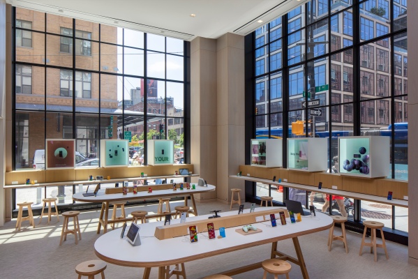 Una mirada al interior de la primera tienda de Google, que abrirá mañana en el barrio de Chelsea en Nueva York