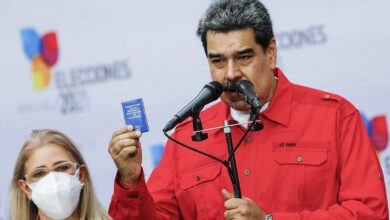 Venezuela: El oficialismo domina las elecciones y se hace con 20 de las 23 gobernaciones con 42% de participación