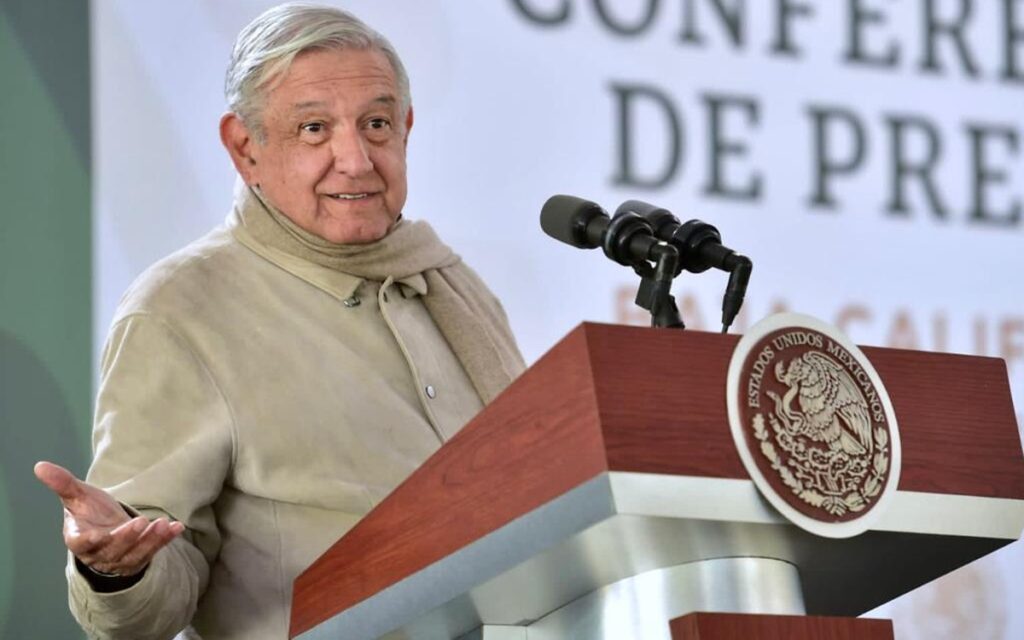 '¡Viva Chabelo!', dice AMLO al criticar nuevamente videojuegos violentos