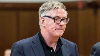 La policía busca el origen del arma usada en película de Alec Baldwin; registran negocio