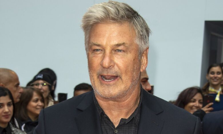 Alec Baldwin dice que “nunca” apretó el gatillo de la pistola que mató a directora de fotografía