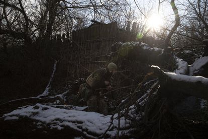Pisky, en otra vida una próspera ciudad residencial, es hoy un territorio fantasmagórico revestido de trincheras.