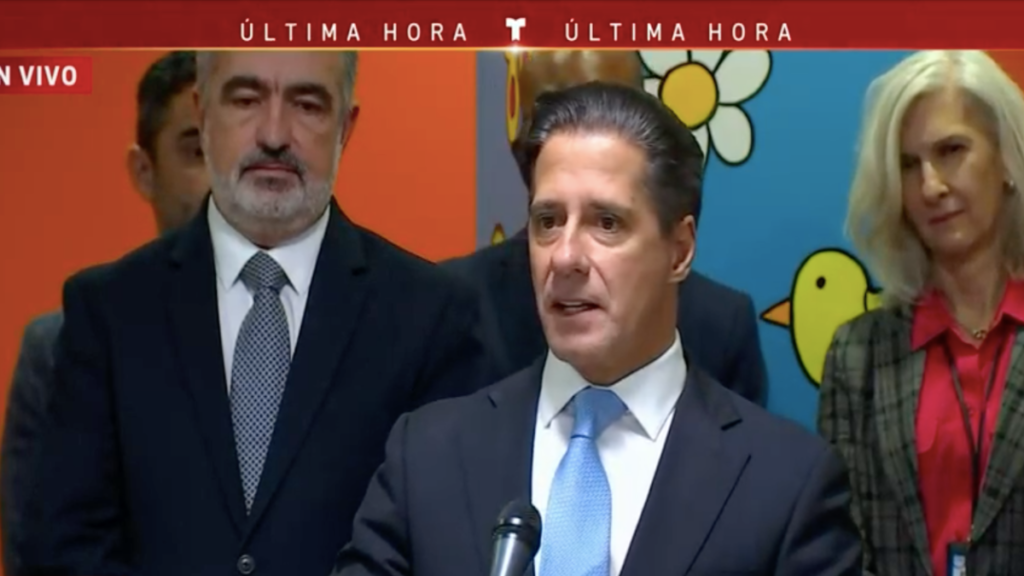 Alberto Carvalho es elegido como superintendente escolar de Los Ángeles