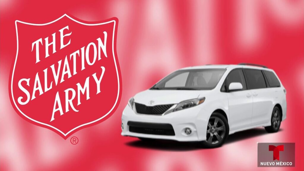 roban van de Salvation Army llena de juguetes donados para Navidad