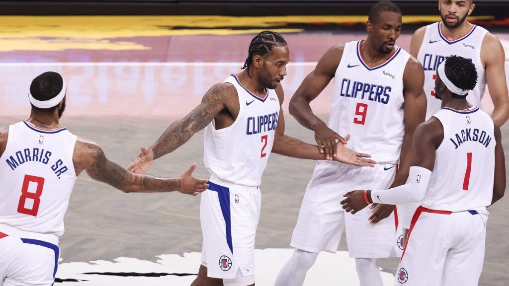 Jazz derrota a Clippers para asegurar octava victoria