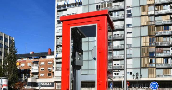 Telefónica diseñará un plan para el progresivo desmontaje de las últimas cabinas