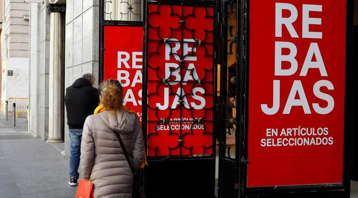 Las contrataciones para la campaña de rebajas de Navidad de 2022 superarán a las de antes de la pandemia, según Randstad