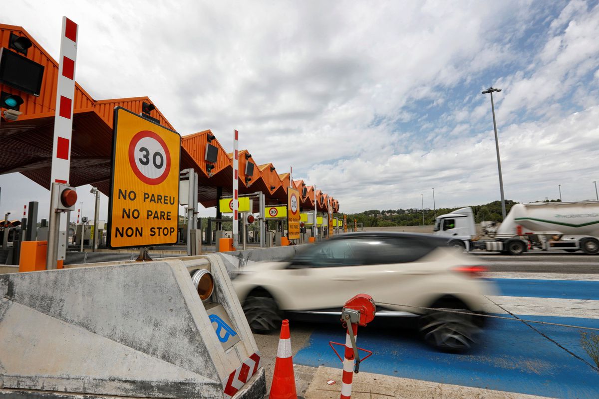 El Gobierno aparca por impopular el plan de pago de las autovías