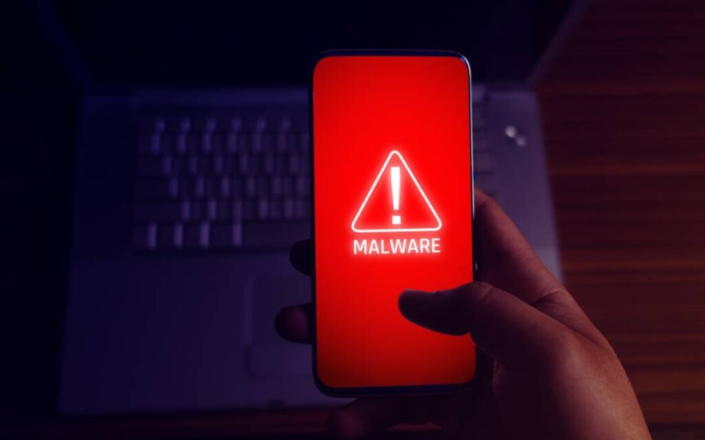 Alerta INAI de aplicaciones diseñadas para robar información confidencial