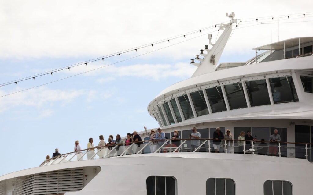 Alerta por brote de Covid-19 en crucero que pasó por México