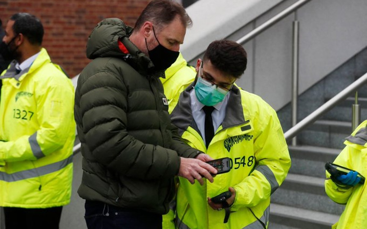 Anuncia Premier League la cifra récord de 103 positivos a Covid-19 | Video