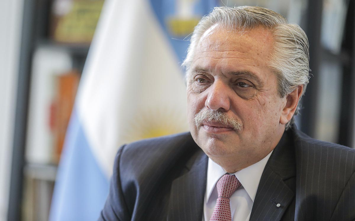 Argentina pagará 1.900 millones de dólares al FMI con fondos de derechos especiales de giro: Reuters