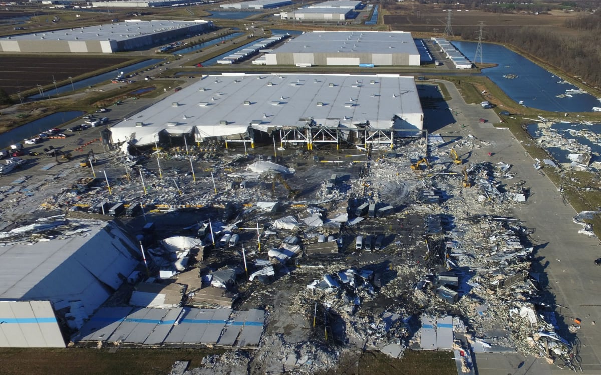 Aumenta a seis los muertos tras colapso de almacén de Amazon en EU