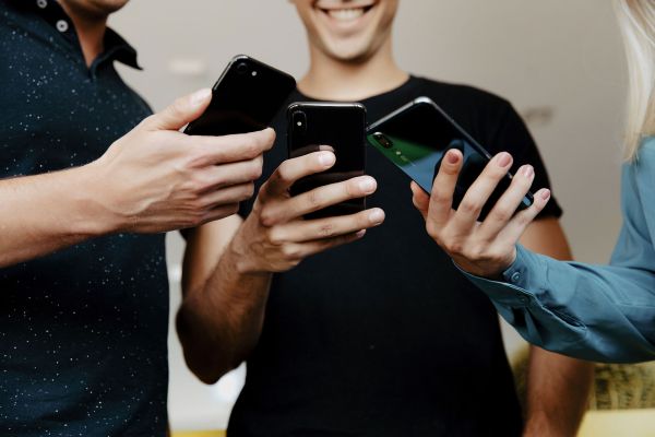 Bux, un Robinhood europeo, recauda 80 millones de dólares para expandir su plataforma neobroker