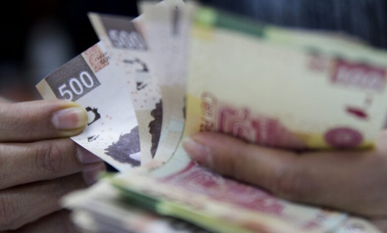 Cada mexicano gasta en promedio 3 mil 822 pesos en actos de corrupción: Inegi